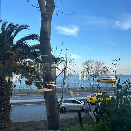 Metin And Campsite Istanbul